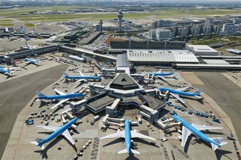 ams机场三字代码是什么（欧洲第四大国际空运机场简介）-百运网