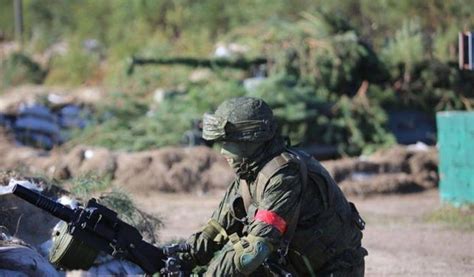 俄乌局势升级 乌克兰领土防卫部队加紧训练_凤凰网