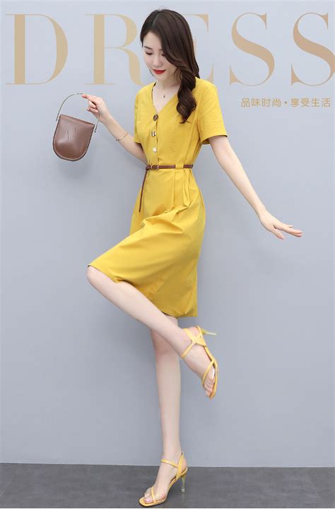 连衣裙女2021夏季新款修身气质法式高级感今年流行小个子黄色裙子-阿里巴巴