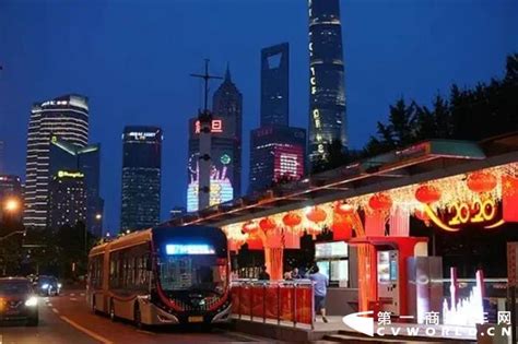 上海71路中速交通高清图片下载-正版图片500277174-摄图网