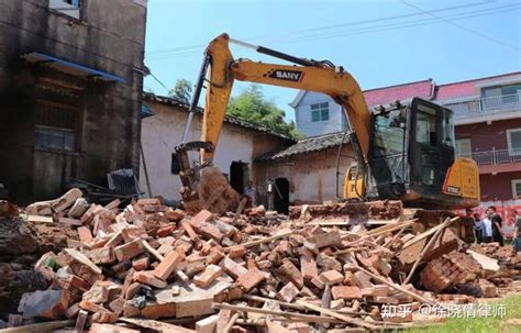 荣县：12户居民主动拆除违建 为老旧小区改造让路