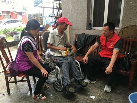 信院学子赴滁州市天康养老开展关爱孤寡老人活动