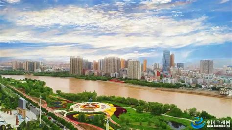 中国兰州钢铁厂和空气污染鸟瞰图视频素材_ID:VCG42N892117546-VCG.COM