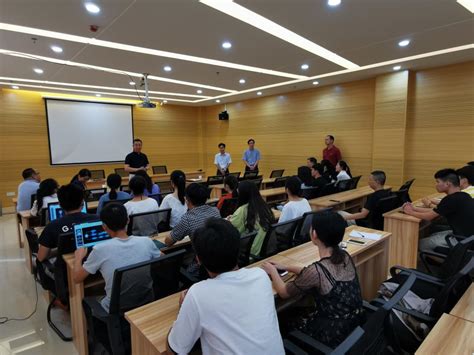 移动互联实训中心_移动互联实训中心_计算机信息系-上海工商职业技术学院
