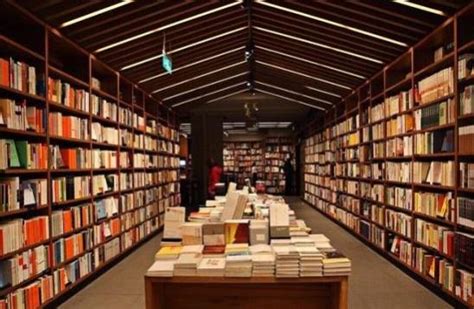 世界上最大的书店 新华书店,每个城市都有连锁店_小狼观天下