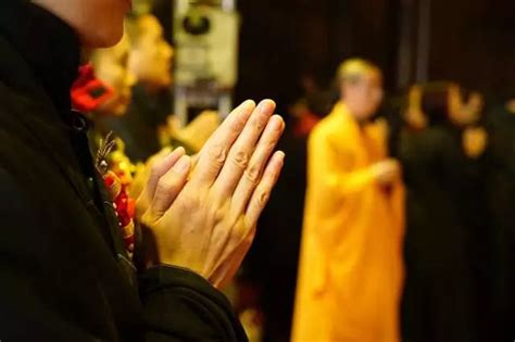 佛教中不可不知的六大礼仪，从双手合十开始教你！__凤凰网