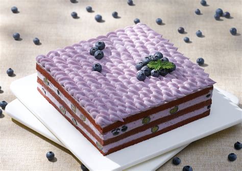 蓝莓蛋糕特写图片-包图网
