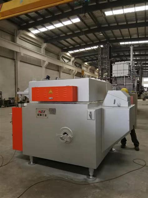 压铸机边池式电熔化保温炉_保温炉-上海硕臻工业设备有限公司