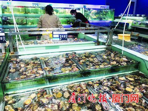 连云港：海鲜年货市场供销两旺 本地水产品迎来节前销售高峰_荔枝网新闻