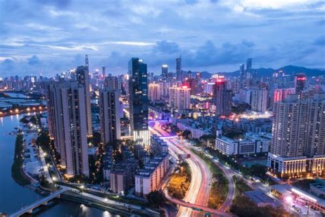 中国房价最贵的十大城市排行-天津上榜(第一房价达七万余一平方)-排行榜123网
