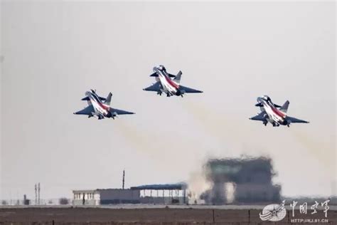迪拜航展 中国空军八一飞行表演队将亮相 - 中国军视网