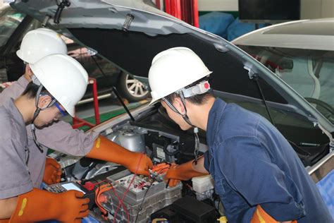 新能源汽车维修人员供不应求 江苏省高职院校技能大赛为用人单位发掘人才