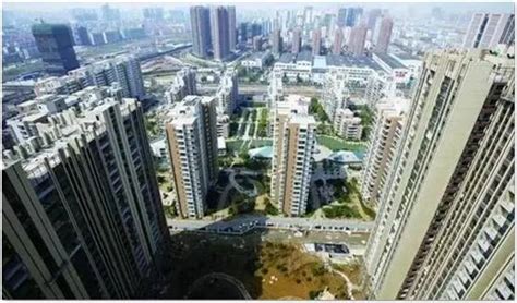 最新数据：中国人均住房面积超41平方米，平均每户居住面积达111平方米 | 每经网