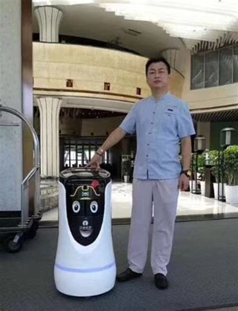 三亚蜈支洲岛珊瑚酒店_一米机器人-专注酒店人工智能服务