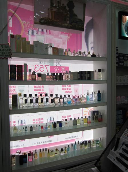 娇傲名店二店店内实景-国内-CBO-在这里，交互全球美妆新商业价值