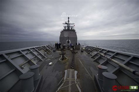 美国海军又来南海捣乱，这次是航母联合两栖攻击舰“秀肌肉”_凤凰网