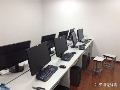 平面设计培训专业机构 信誉好的九龙坡平面设计培训|重庆市九龙坡区因特尔电脑学校|电脑培训，