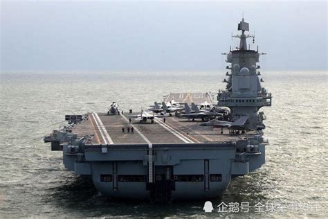 中国第三艘航母最新进展曝光：排水量八万吨载七十架战机_手机新浪网