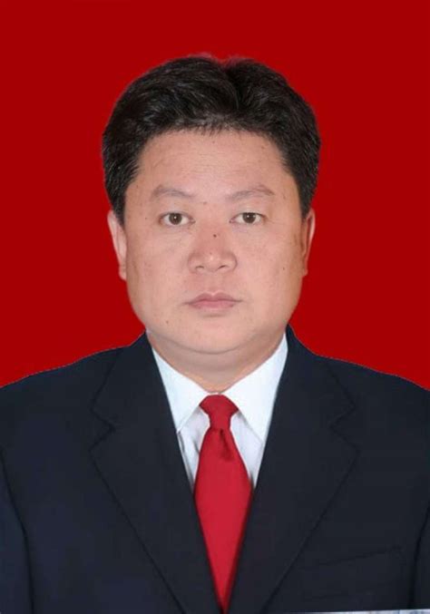 王红刚(哈密市自然资源局党组副书记、局长)