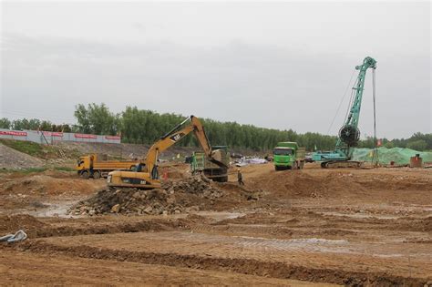 局领导深入施工工地检查在建工程防汛督促施工进度 - 简报 - 南阳鸭河口灌区