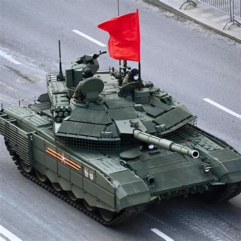 俄军接收最新T-90M坦克 将很快奔赴乌克兰参战_凤凰网