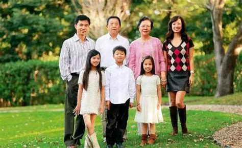 马云一家四口图片