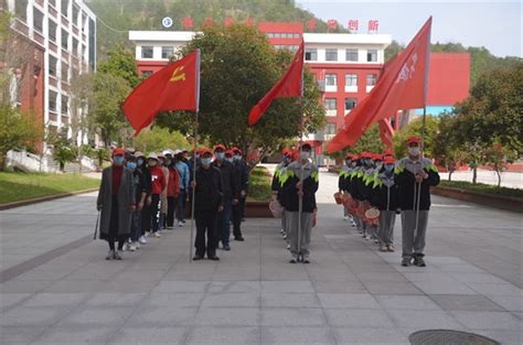 石台中学举行高三月考表彰大会暨随锐奖学金发放仪式_