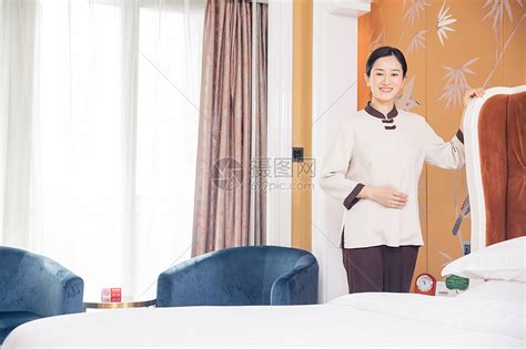 酒店宾馆客房保洁员形象高清图片下载-正版图片501117811-摄图网