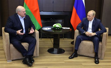 卢卡申科与普京在索契会谈：我们会赢，俄白不会容忍西方羞辱_凤凰网