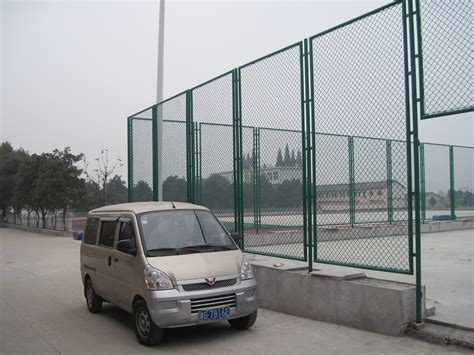 球场围栏 防护网体育场围栏隔离护栏网 操场围栏网-阿里巴巴