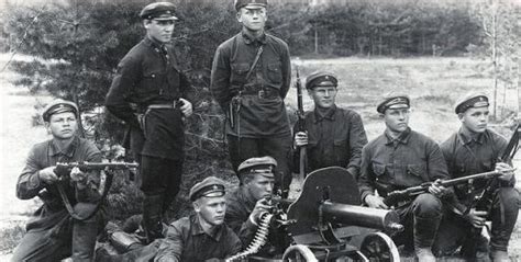 二战老照片 苏联红军解放乌克兰敖德萨|敖德萨|苏联红军|苏联_新浪新闻