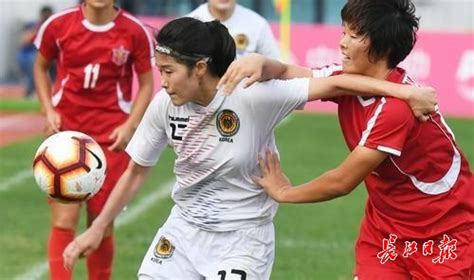 朝鲜女足这是要横扫世界？踢球对她们来说其实是“兼职”_运动家_澎湃新闻-The Paper