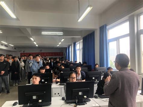 重庆市第三届中小学编程教育展评活动决赛举行