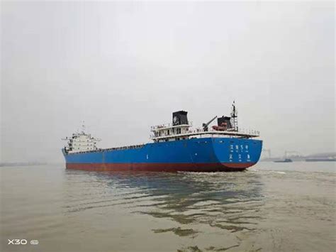 长江流域最大吨位电动货船“船联1号”南京成功首航 - 在航船动态 - 国际船舶网