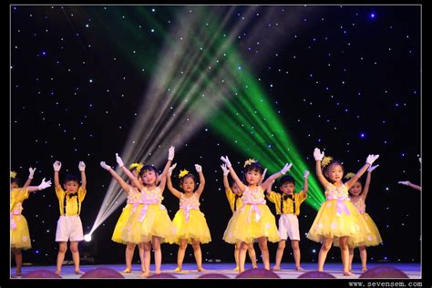 小学六一儿童节节目六年级8班 舞蹈《Goodtime》