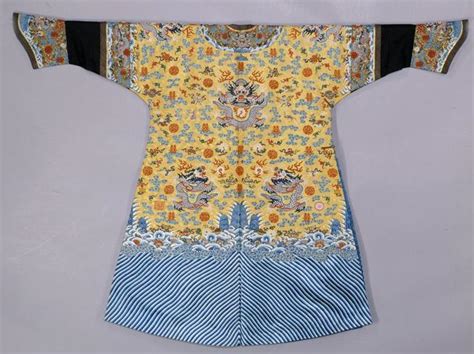清朝嫔妃服饰 - 堆糖，美图壁纸兴趣社区