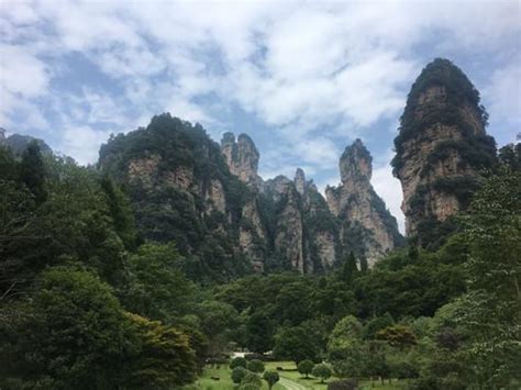 张家界旅游景点攻略：张家界最值得游览的十大景点(张家界旅游景点攻略必去)