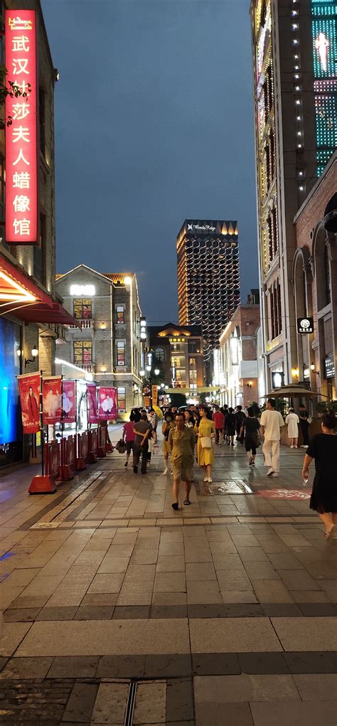 如果你在武汉，我推荐楚河汉街，这条步行街全长1.5公里……|武汉_新浪新闻