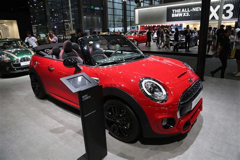 宝马 2025 电动化战略首款车型 MINI COOPER SE 正式发布-新出行