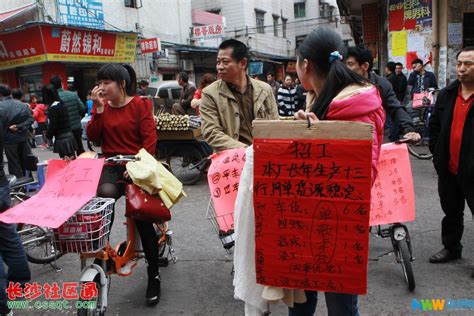 广州节后服装市场招工难 老板上街寻工人_社会_长沙社区通