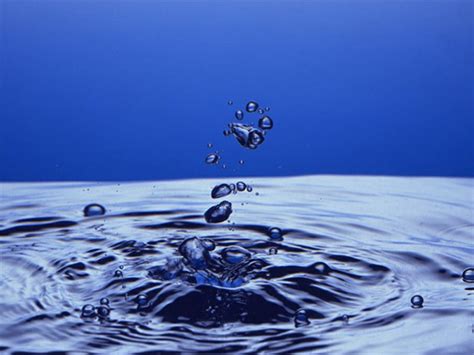 Water cannon 的图像结果