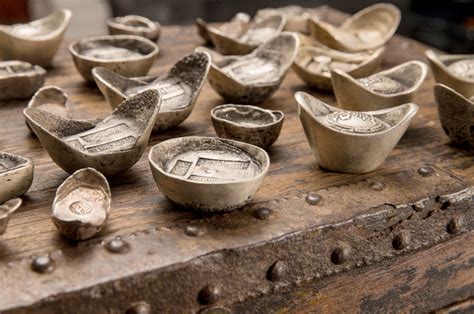 古代的一两银子相当于多少人民币？ | 刘三解_凤凰网历史_凤凰网