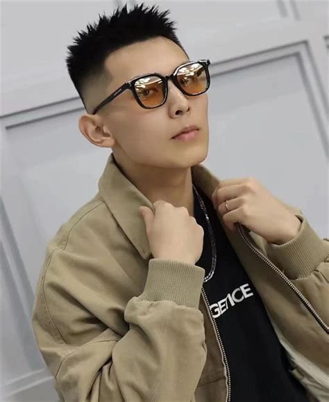 非主流男生短发头像