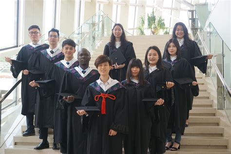 2019 Shanghai Jiao Tong University School of Medicine graduation ...