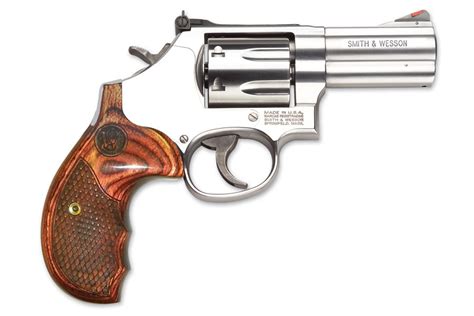 Smith & Wesson Model 686-3 Revolver | Barnebys