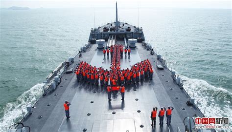 东部战区海军任务舰艇已依令抵达台岛以东预定海域