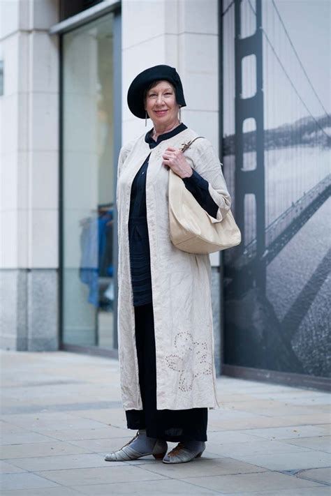 时尚不分年龄 直击伦敦街头的时尚老太们_FineBornChina时尚生活
