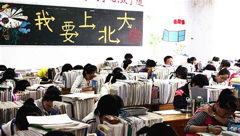 广东全面放开异地高考 近万名随迁子女将在粤参加高考|界面新闻 · 中国