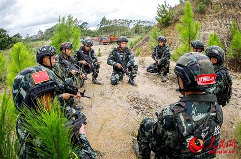 中国武警狙击分队特战训练 无人机协助