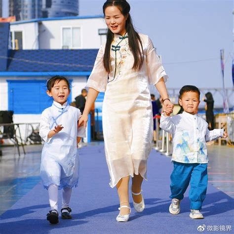 襄阳首届大型游轮民国穿越大秀：童星入场之家庭荣誉三人组（一）